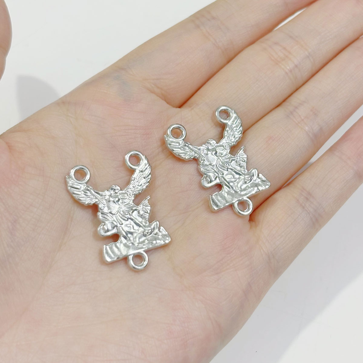 20 adet St Michael Archangel C - Jewelry Making Michaels incelemesi ve fiyatı